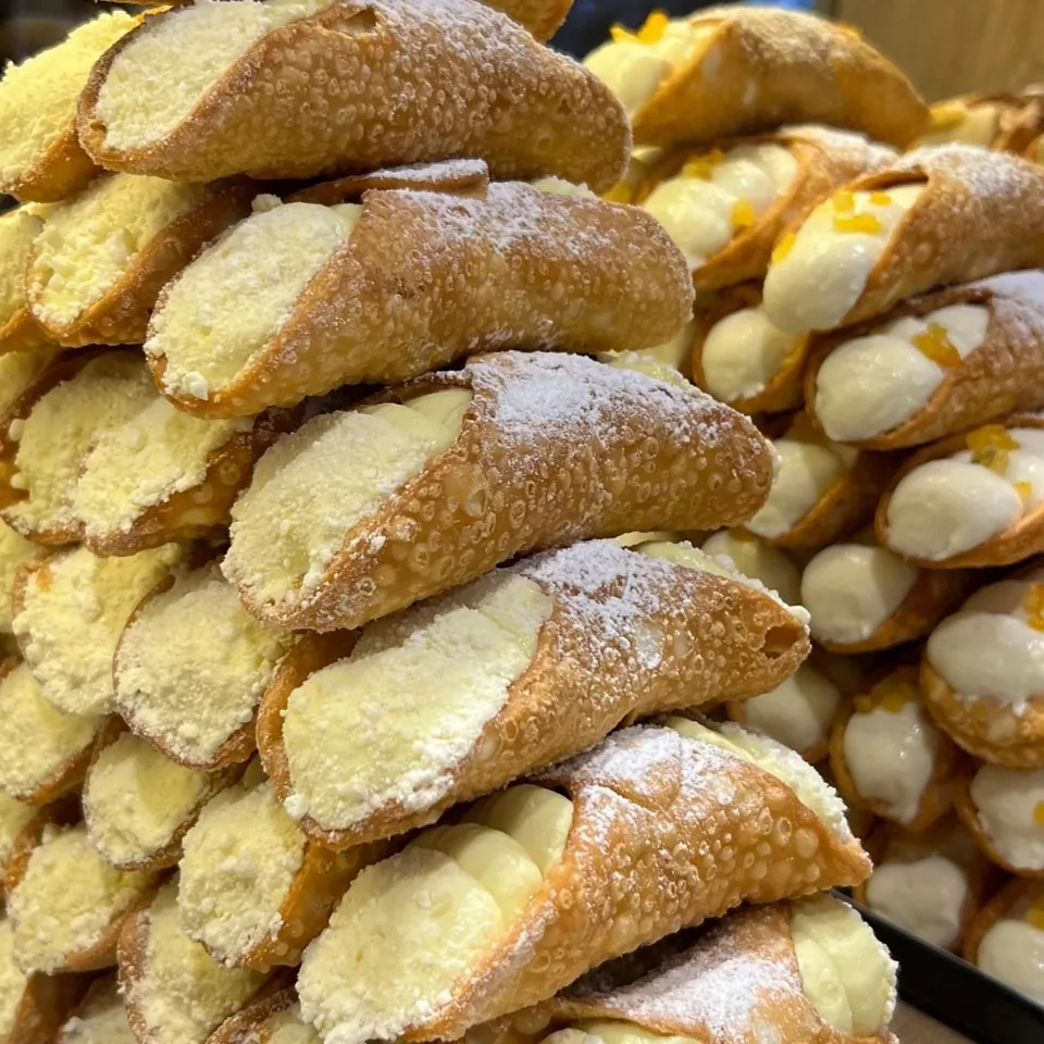 Sicilian cannoli with ricotta cream, Just Naples pizza catering Melbourne
